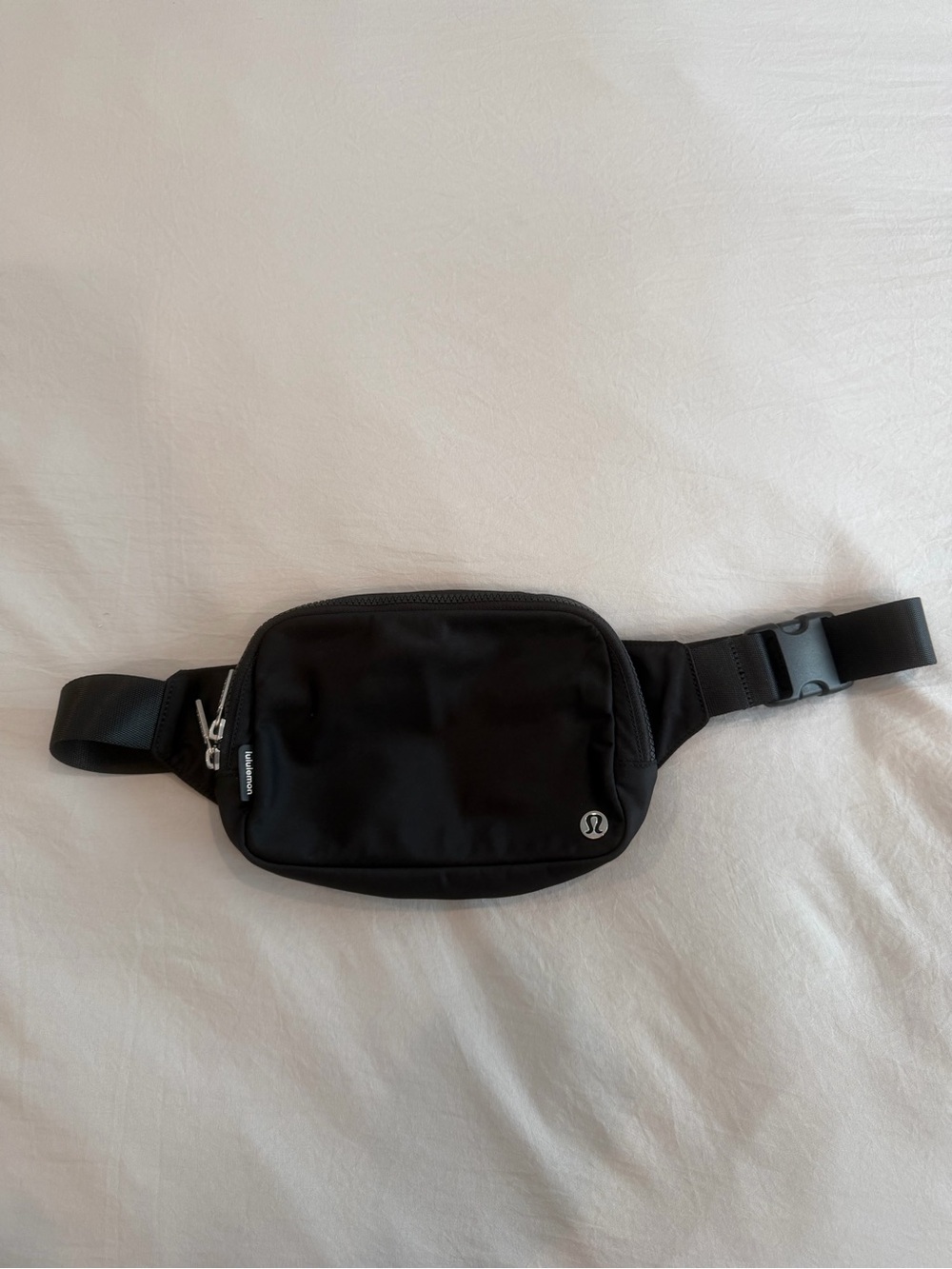 lululemon black belt bag